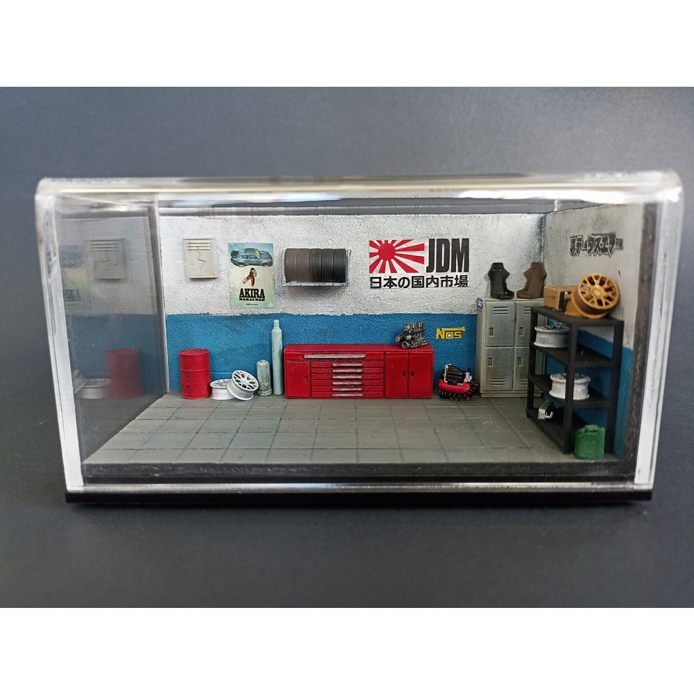 1/64 Garage Diorama Display Case