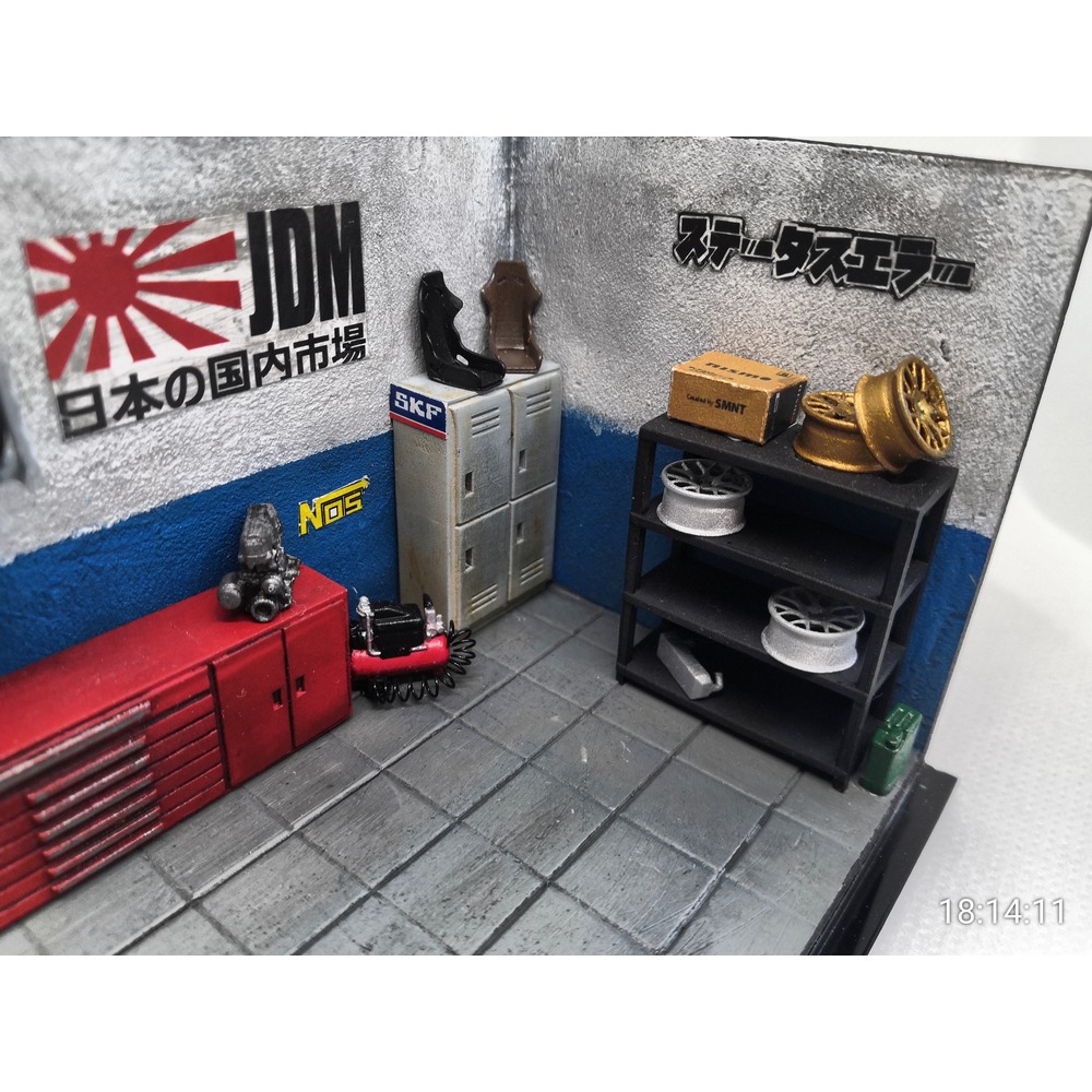 1/64 Garage Diorama Display Case