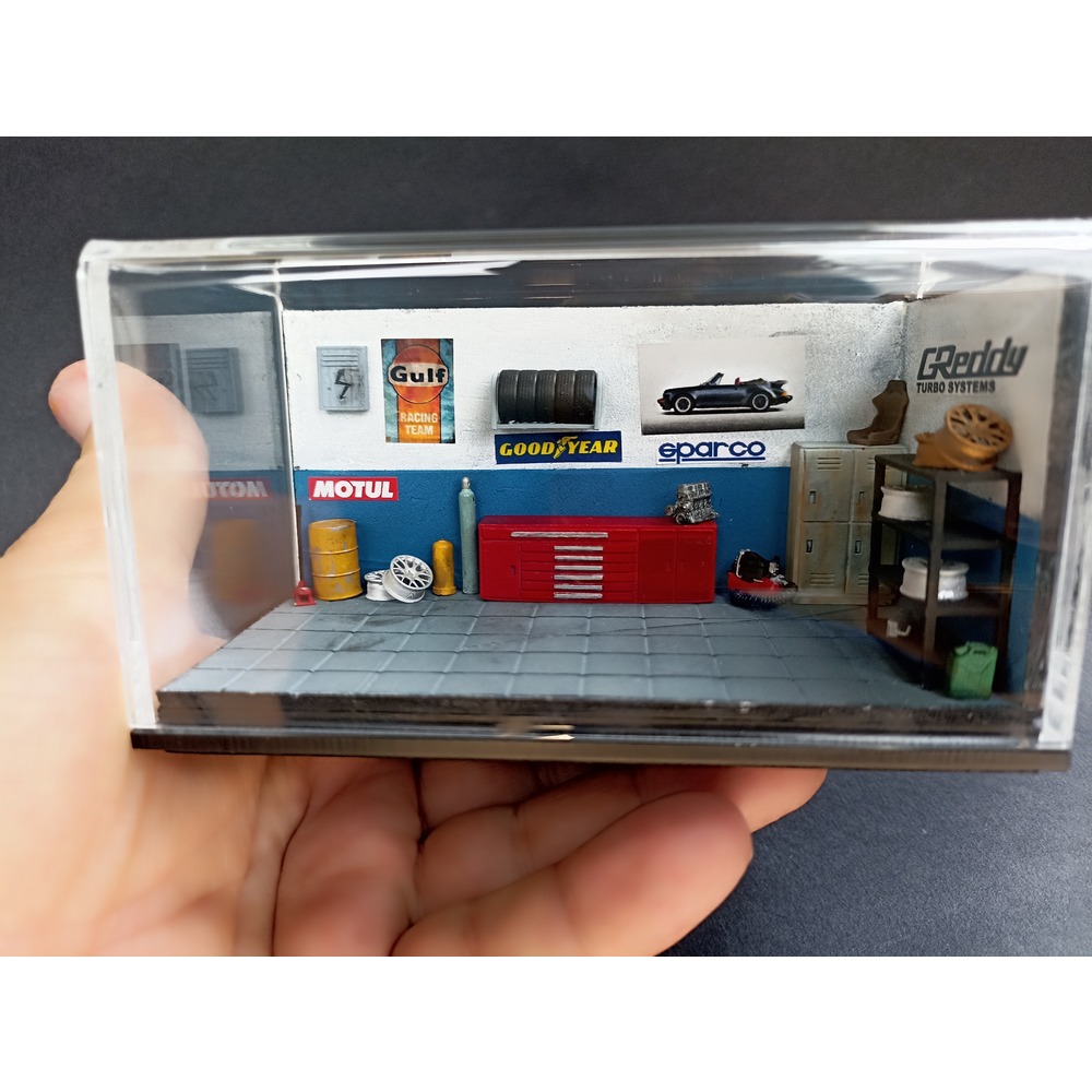 1/64 Europe Garage Diorama Display Case