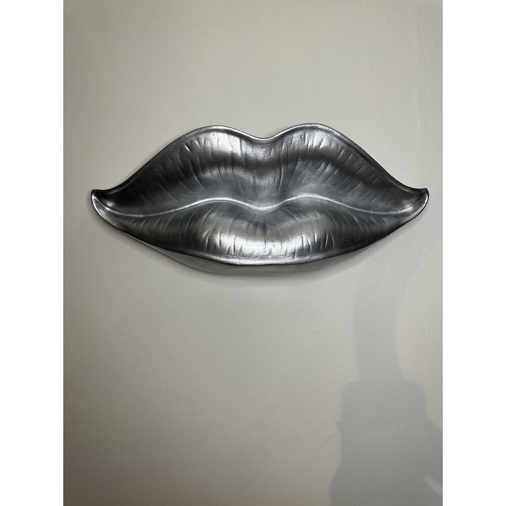 Silver Dudak Heykeli