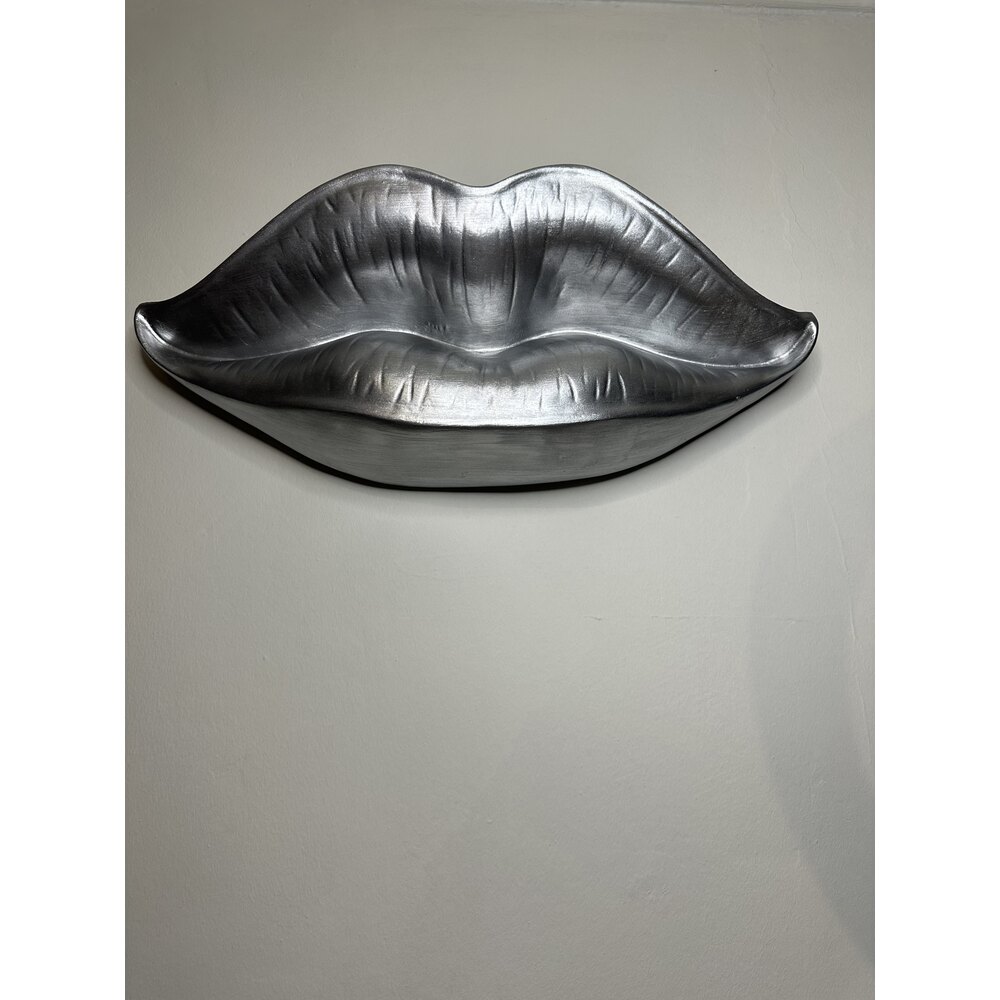 Silver Dudak Heykeli