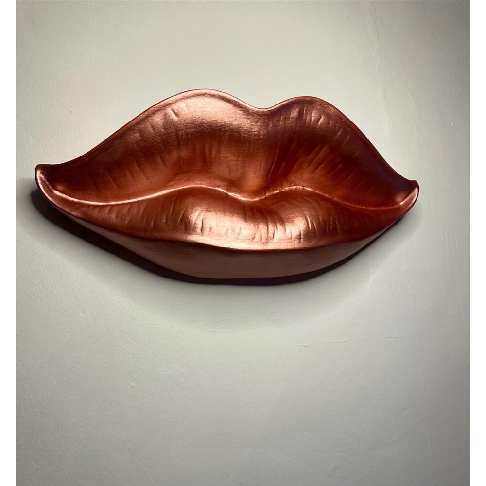 Rose Gold Metalik Dudak Heykel