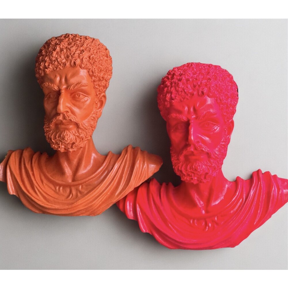 2li Pop Art Marcus Duvar Heykeli