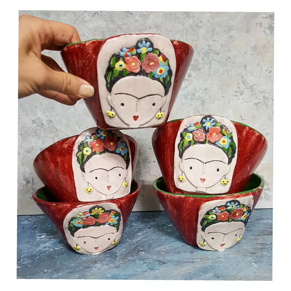 Frida Kahlo Kabartma Desenli, Kırmızı Seramik Kase