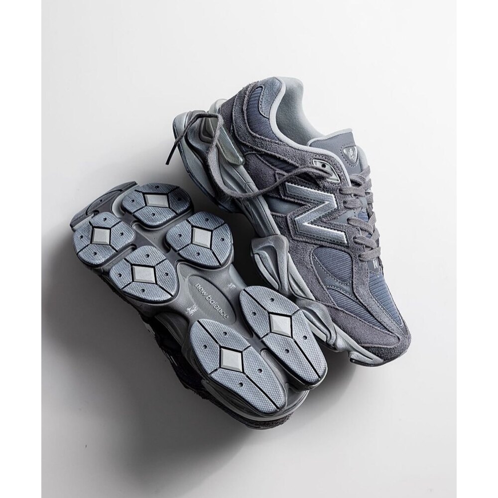 New Balance 9060 Magnet 