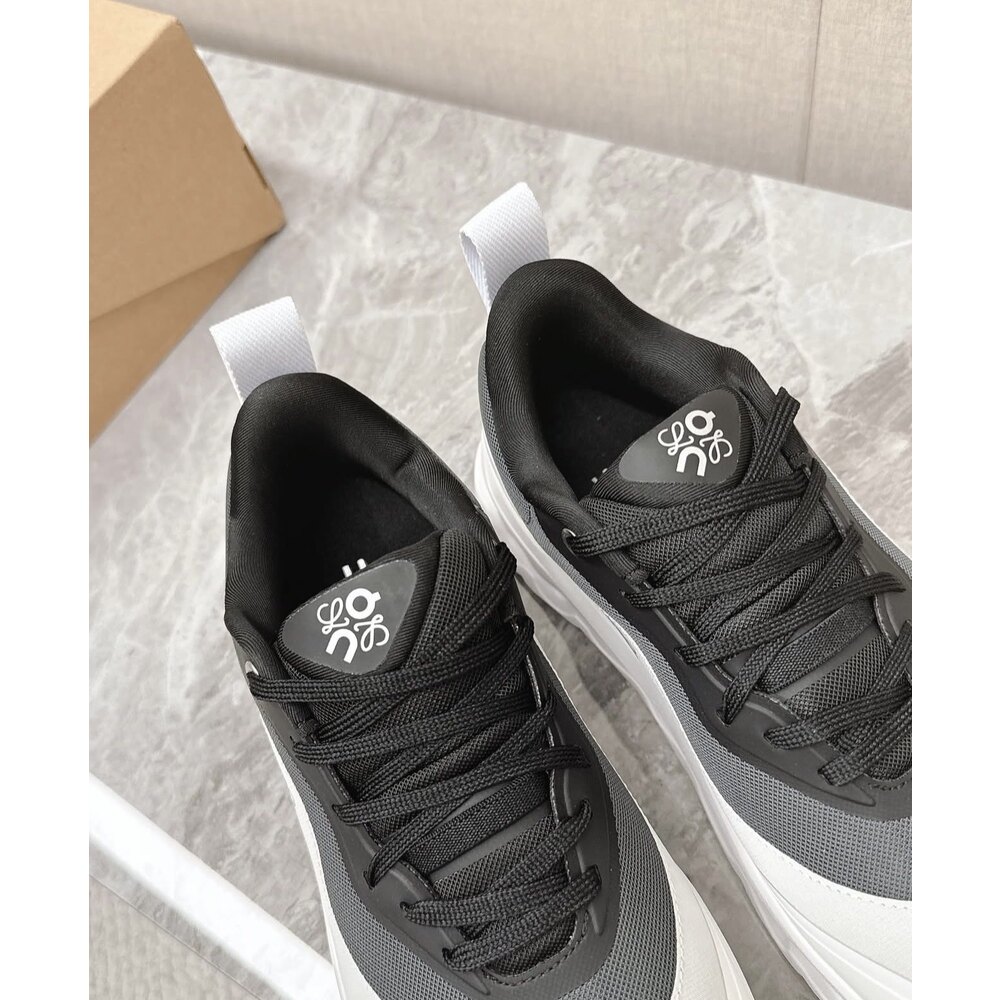 Loewe White Black 