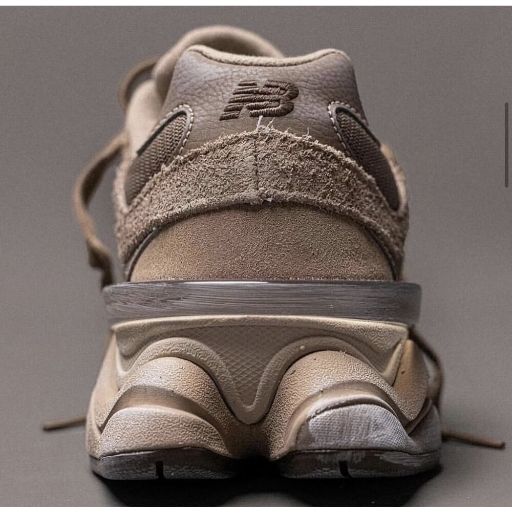 NEW BALANCE 9060 