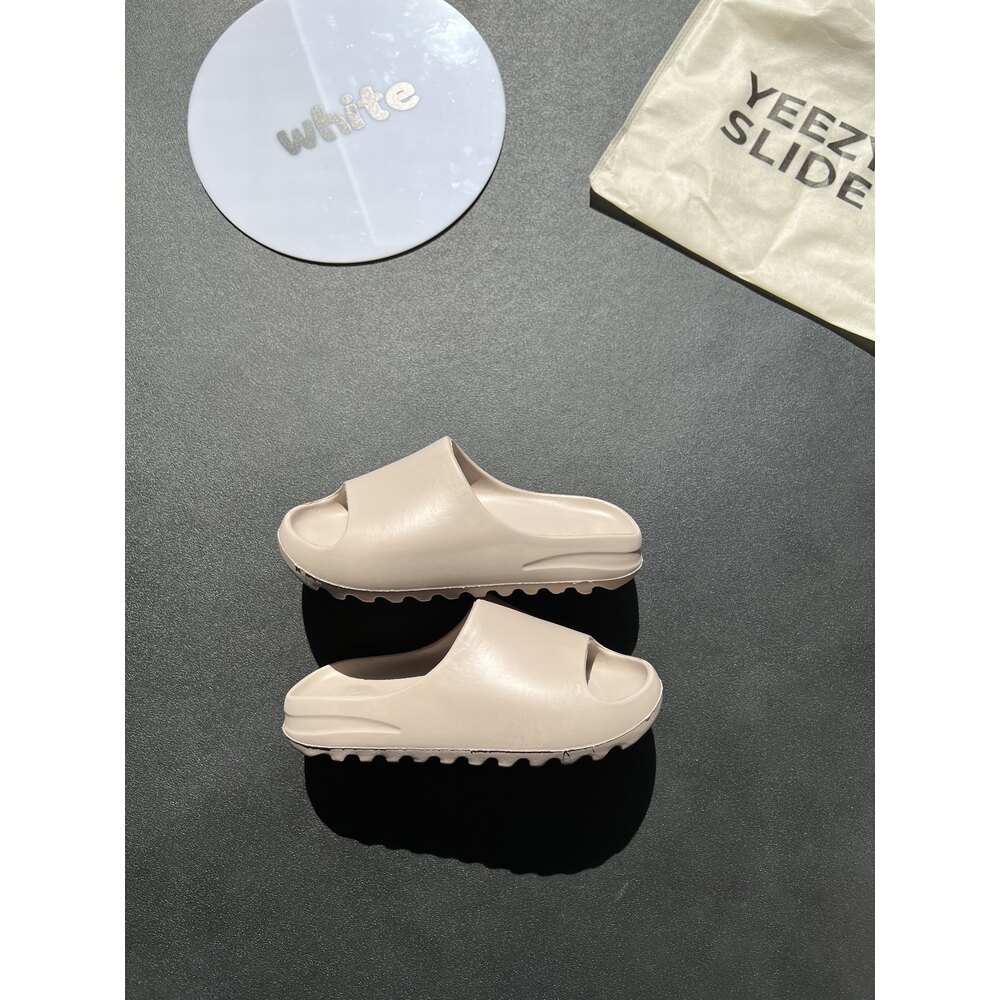Yeezy Slide Bone