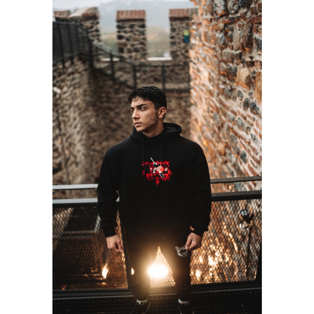 BERSERK OVERSIZE HOODIE