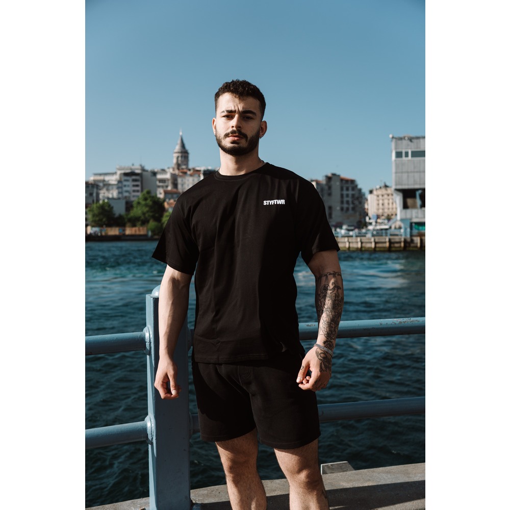 UNRELENTING STAYFIT OVERSIZE T-SHIRT