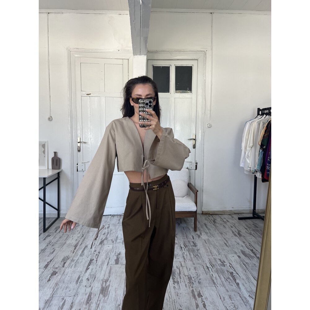%100 Cotton Bağlama Detaylı Crop Bluz 