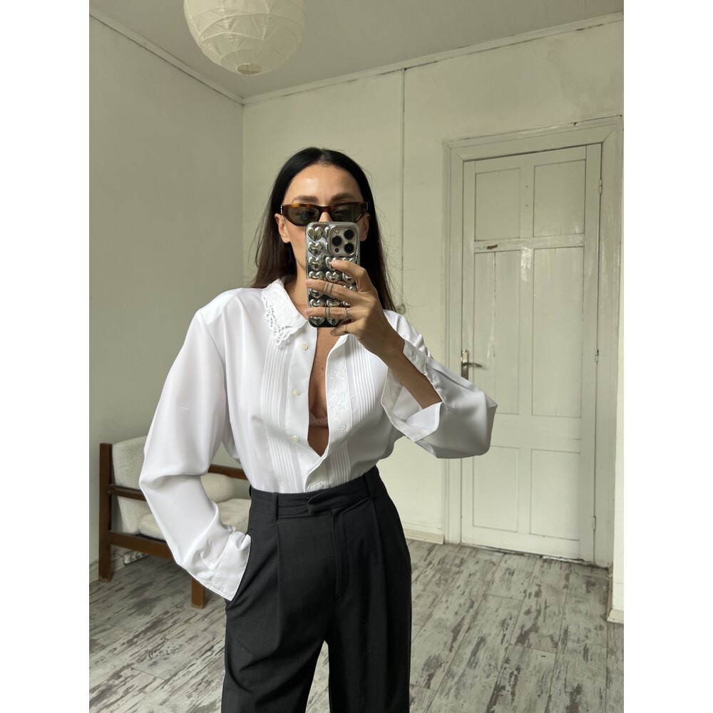 İşleme ve Delikişi Yaka Detaylı Premium Oversize Gömlek