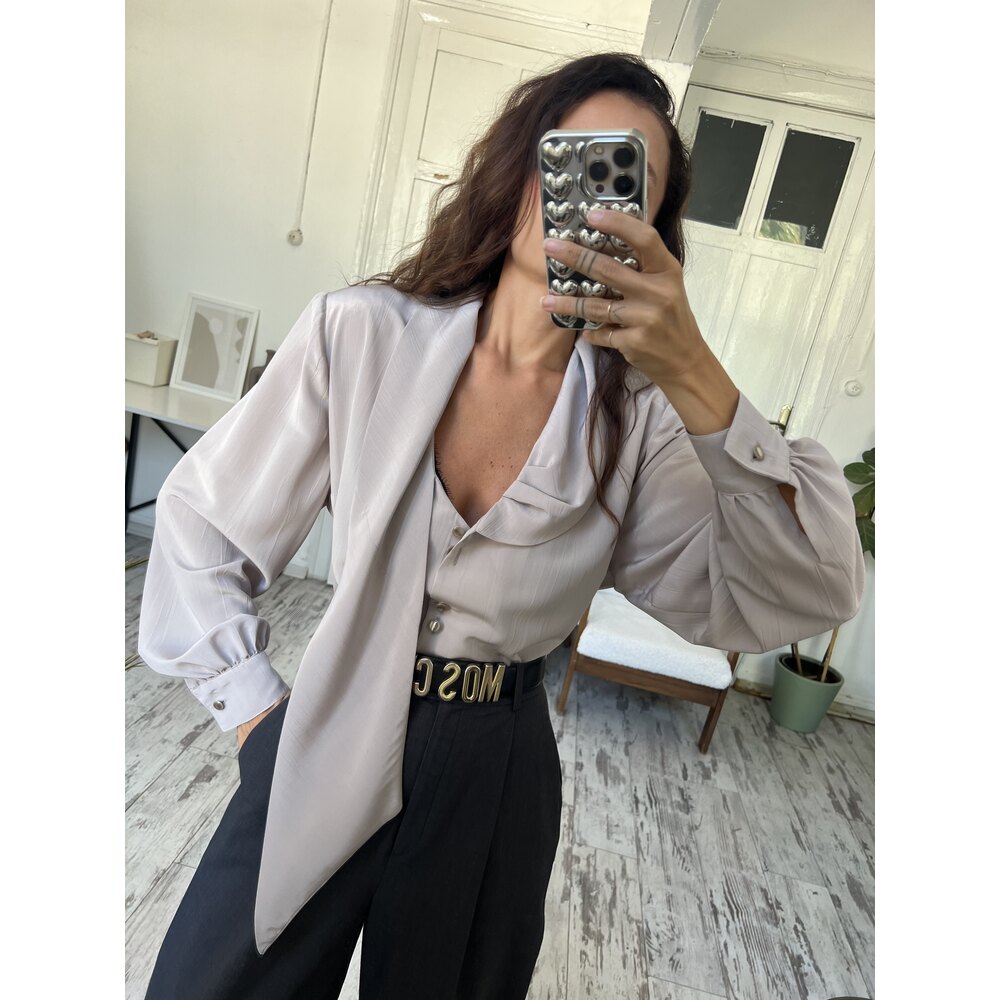 Hand Tailored Silky Touch Alman Seri Yaka Detaylı Bluz