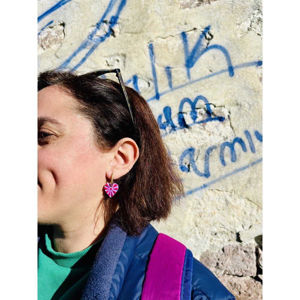 Eflatun & Pembe Kalp charmlı Çelik halkalı küpe