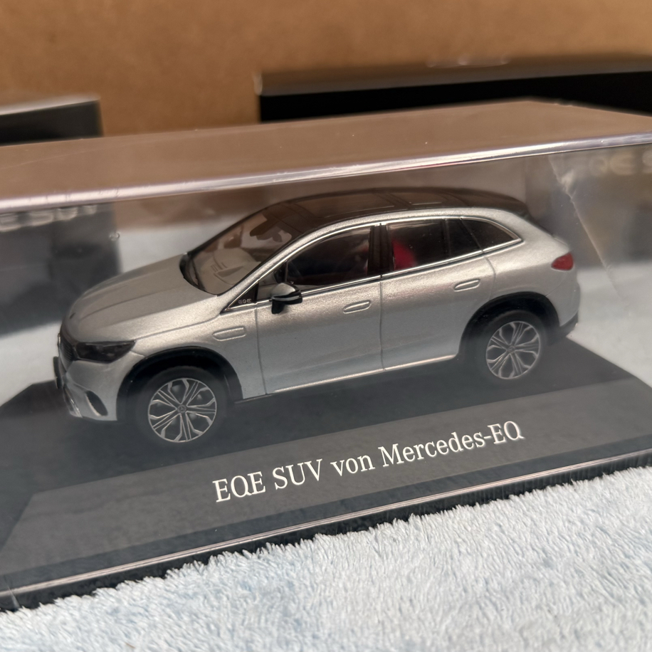 MERCEDES-BENZ EQE SUV 1/43 MODEL ARAÇ GRİ