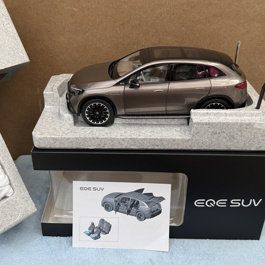 MERCEDES SIFIR ORİJİNAL EQE 1/18 MODEL ARABA