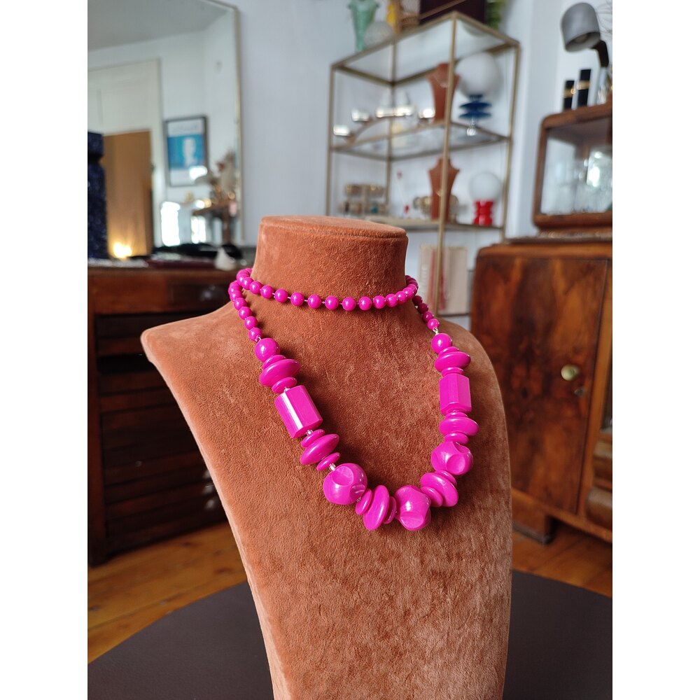 Vintage Pembe Boncuklu Kolye
