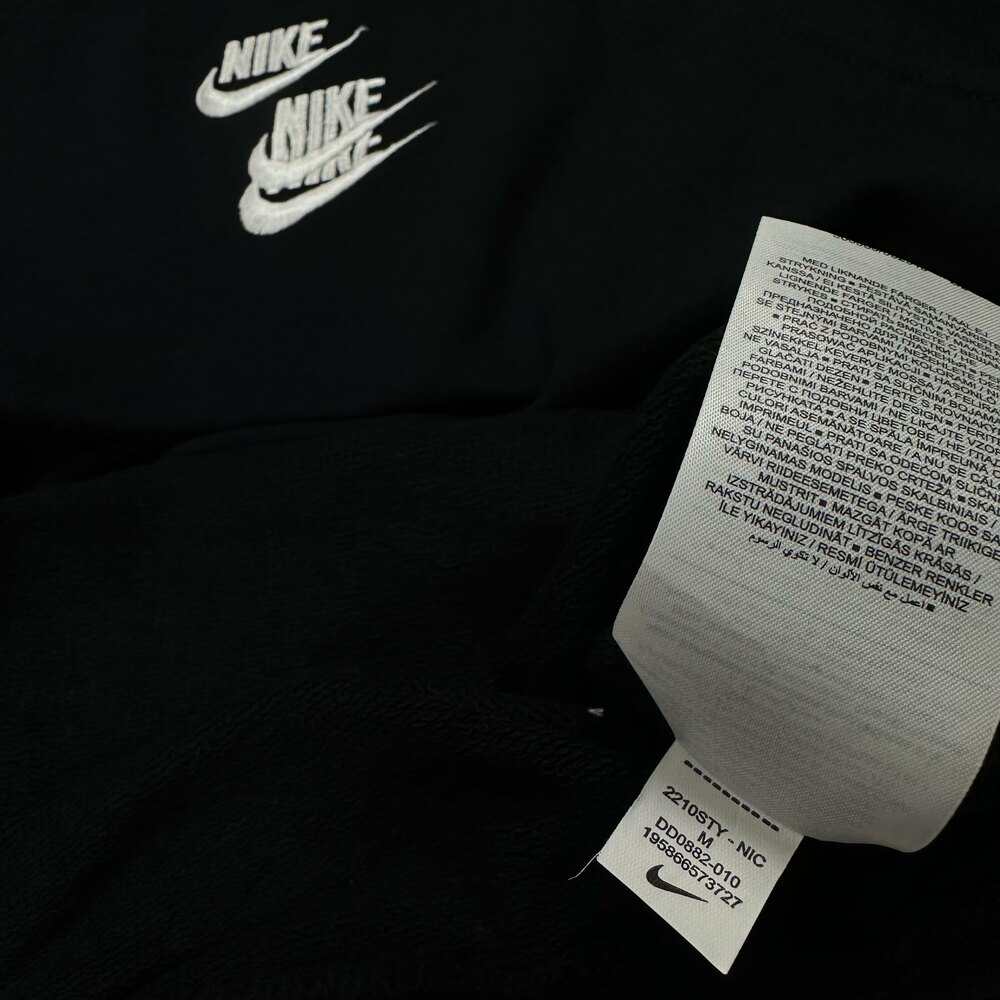 Nike Sportswear French Terry Worldtour Crew Sweatshirt [DD0882-010]