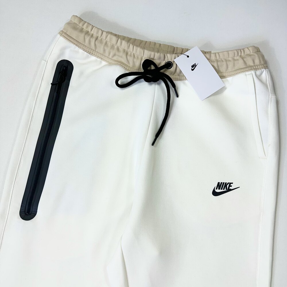 Nike Sportswear Tech Fleece Jogger [FB8002-121]