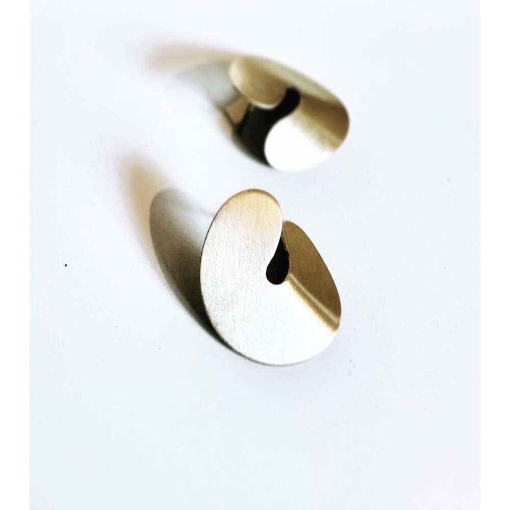Curve Küpe