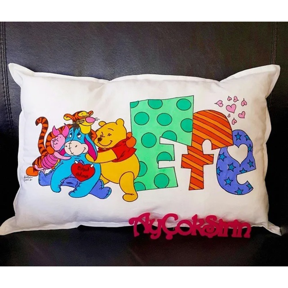 Winnie The Pooh Temalı İsimli Yastık (55x35 cm)