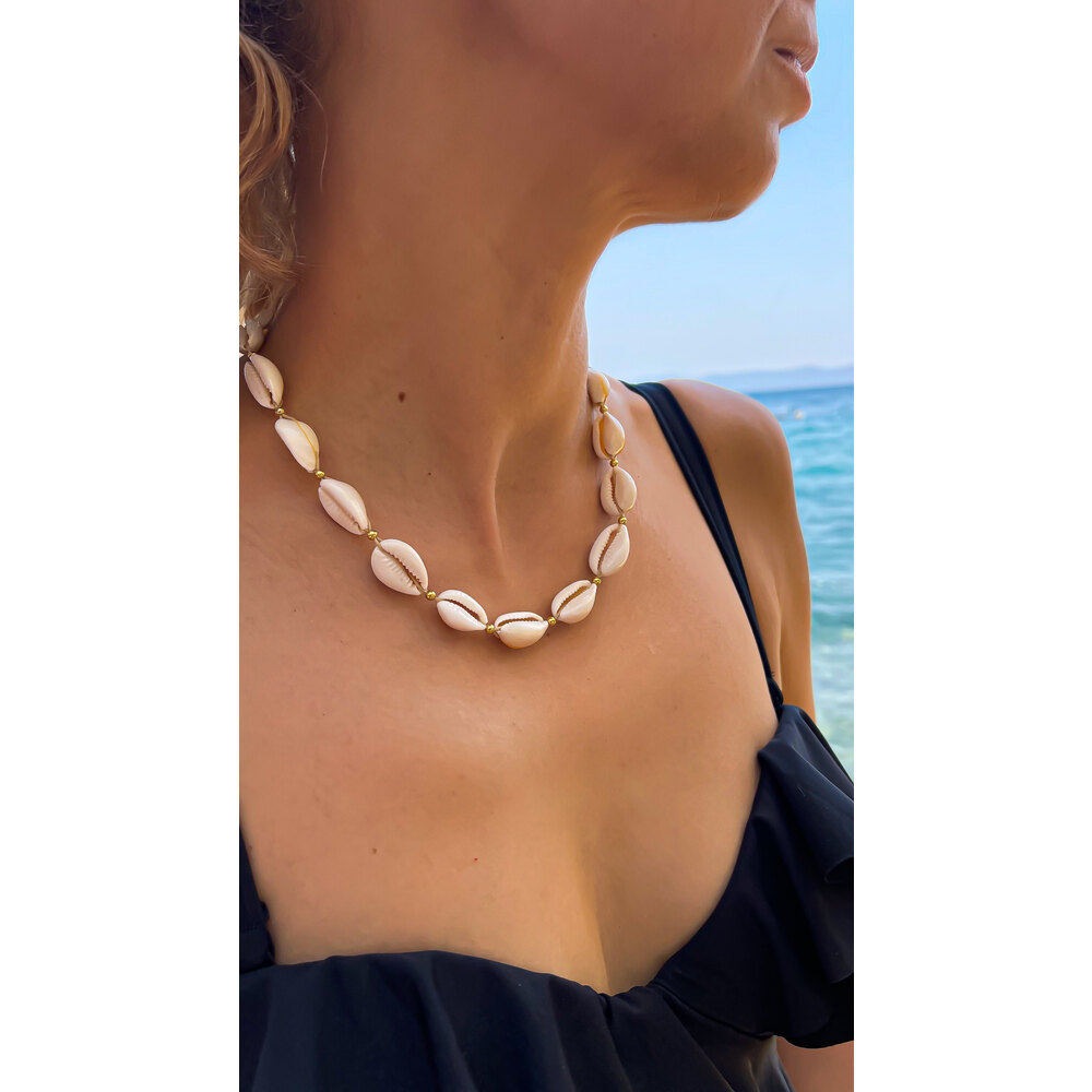 Deniz Kabuğu Kolye | Bade Designs Handmade and unique designs