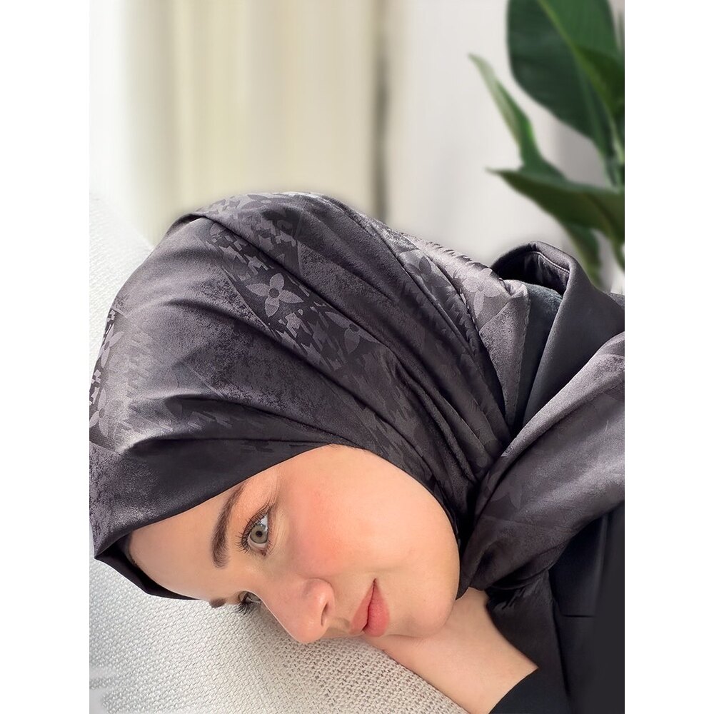 Yonca Serisi Siyah Y001