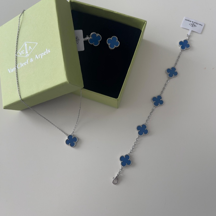Van Cleef & Arpels Bileklik Kolye Küpe Seti