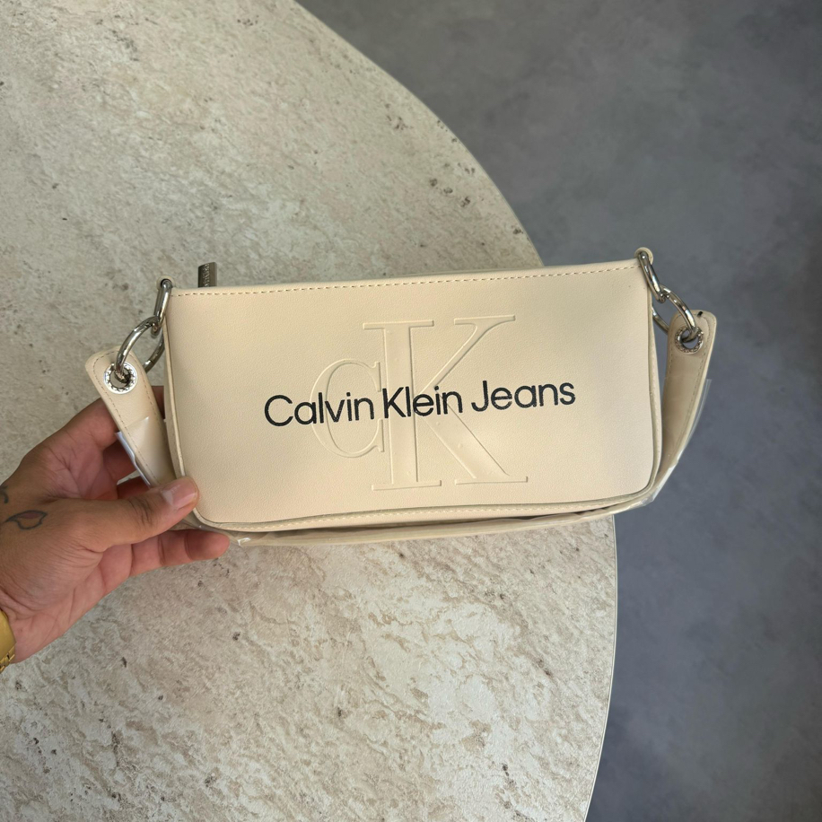 CALVİN KLEİN SCULPTED SHOULDER BAG