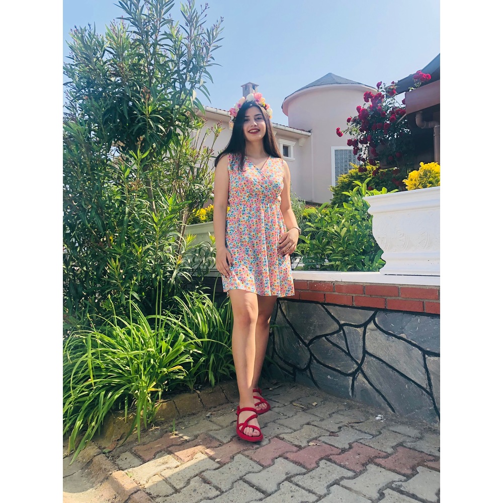 Çapraz Yaka Çiçek Desenli Elbise
