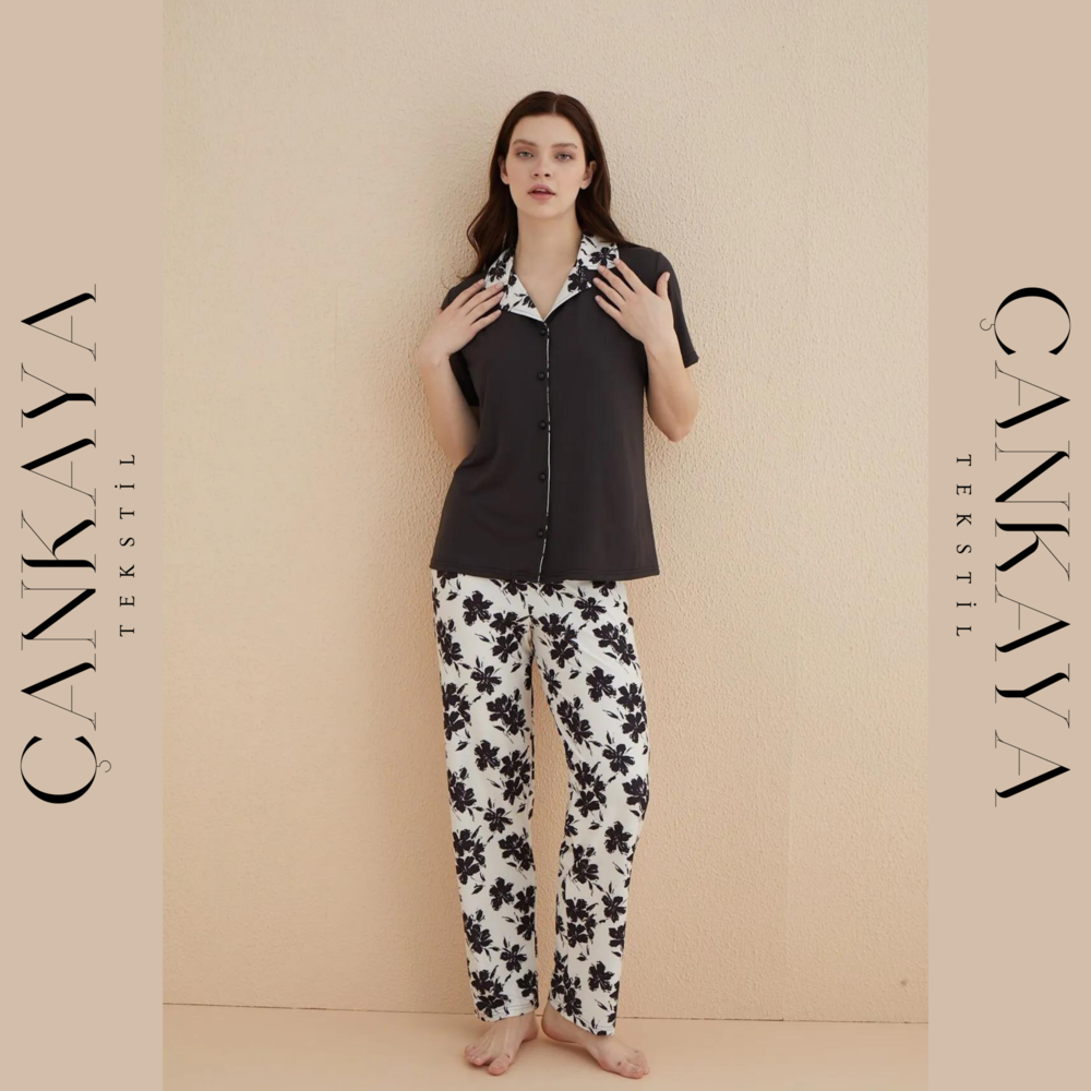 Yeni Sezon Siyah Çiçek Desenli Yaka Detaylı Bayan Pijama Takımı