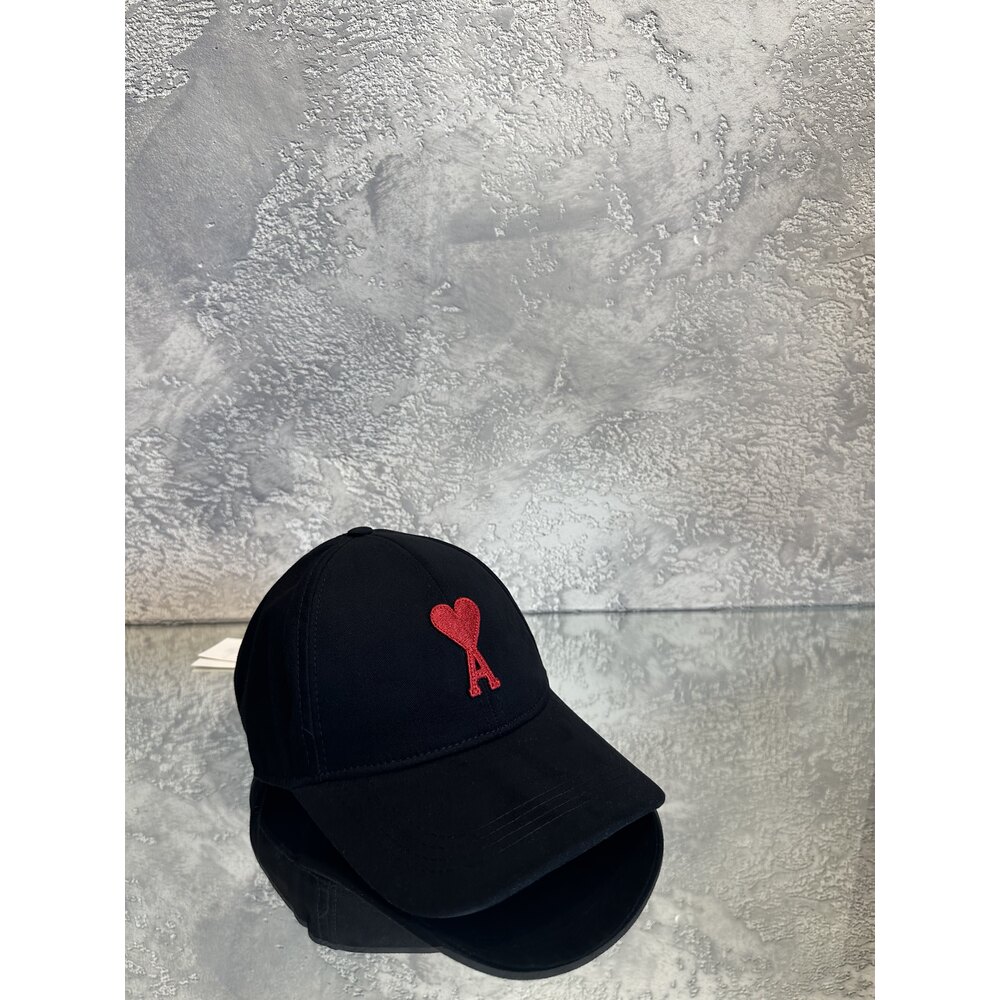 AMI - Şapka - Red Heart - Siyah 