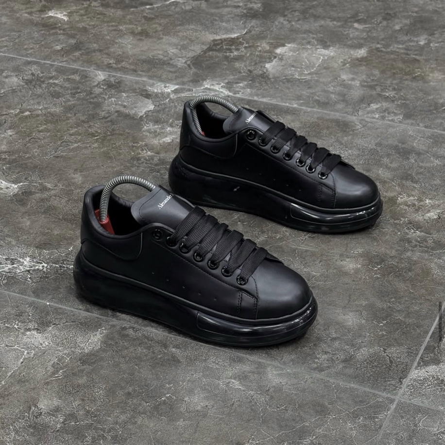 MQUEEN ALL BLACK 3