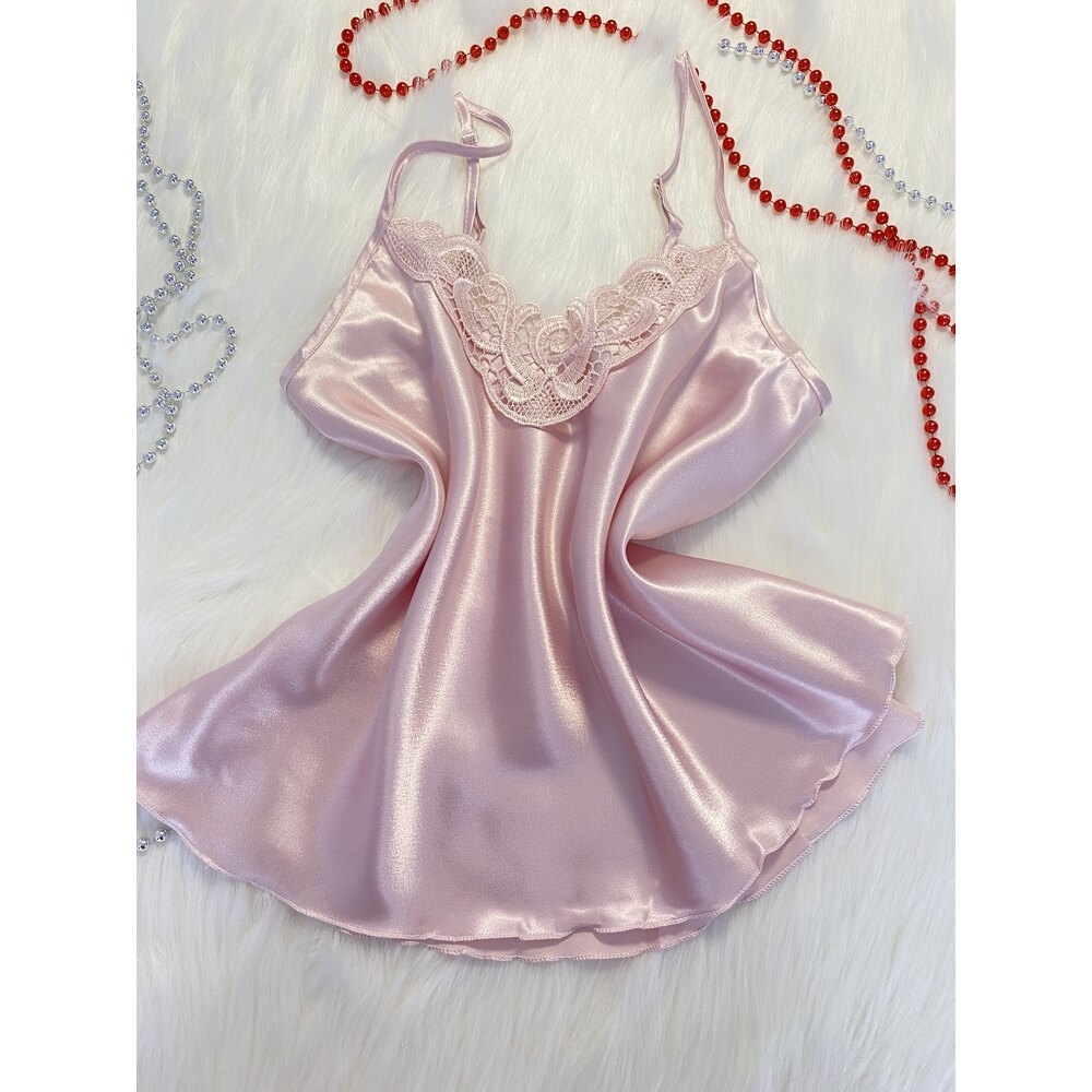 SATEN PEMBE ŞORTLU TAKIM