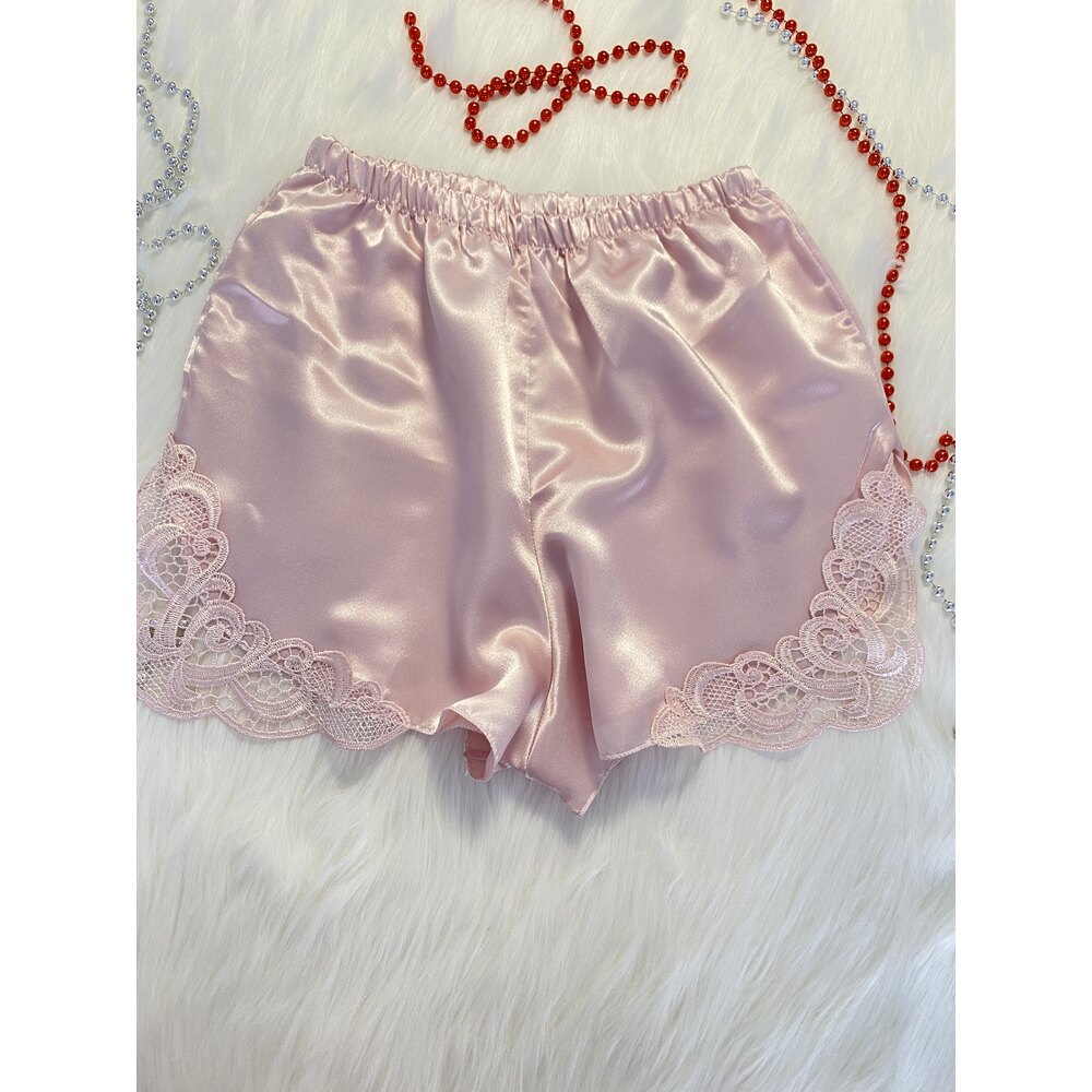 SATEN PEMBE ŞORTLU TAKIM