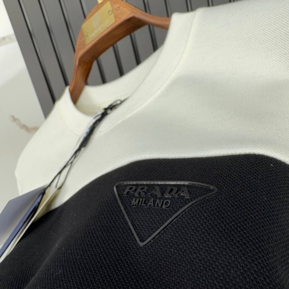 PRADA Sweat Premium