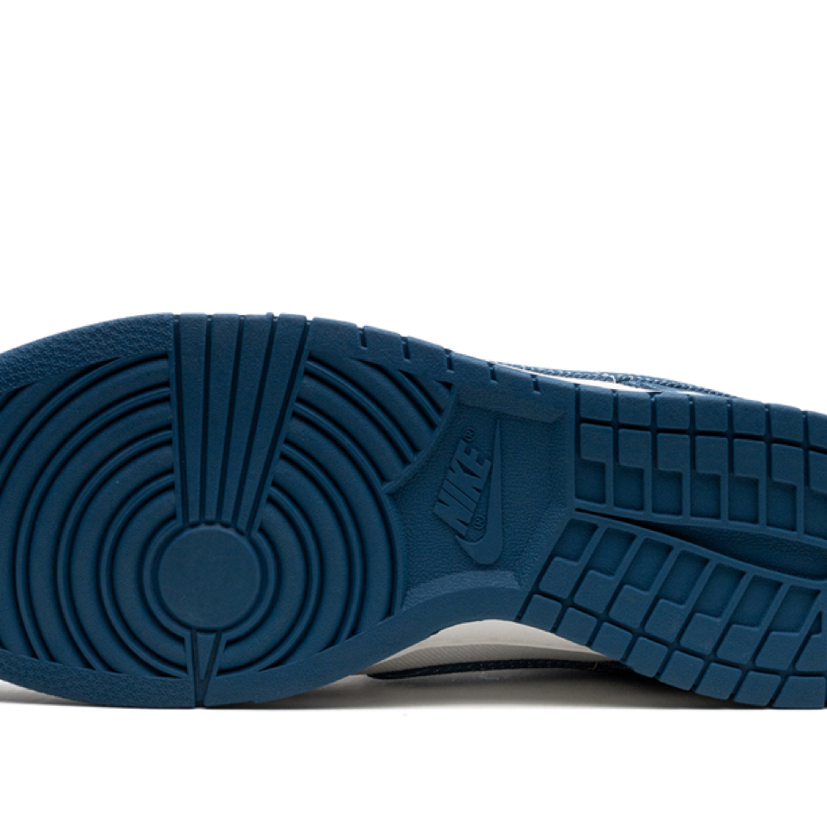 Nike Dunk Low “Shashiko Blue”