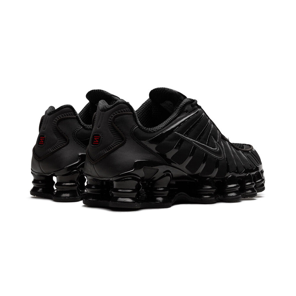  Nike Shox “Triple Black”