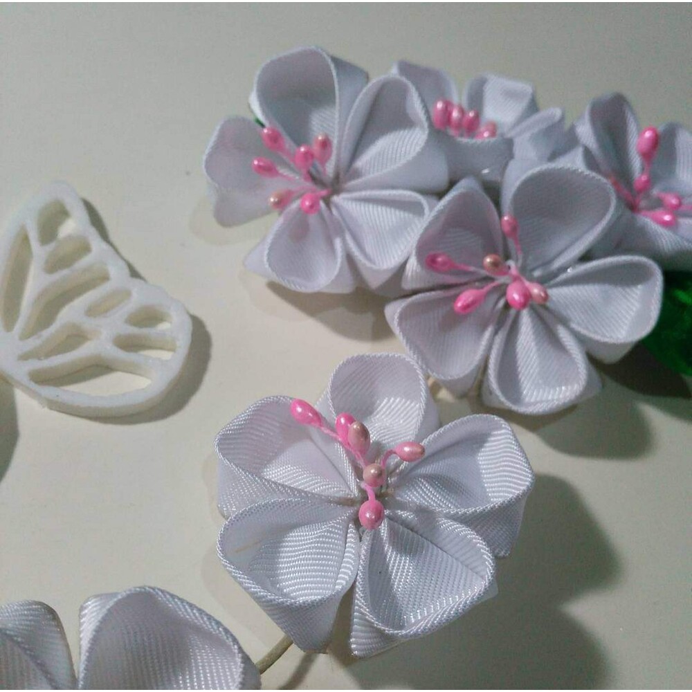 Beyaz Kanzashi Buket Toka