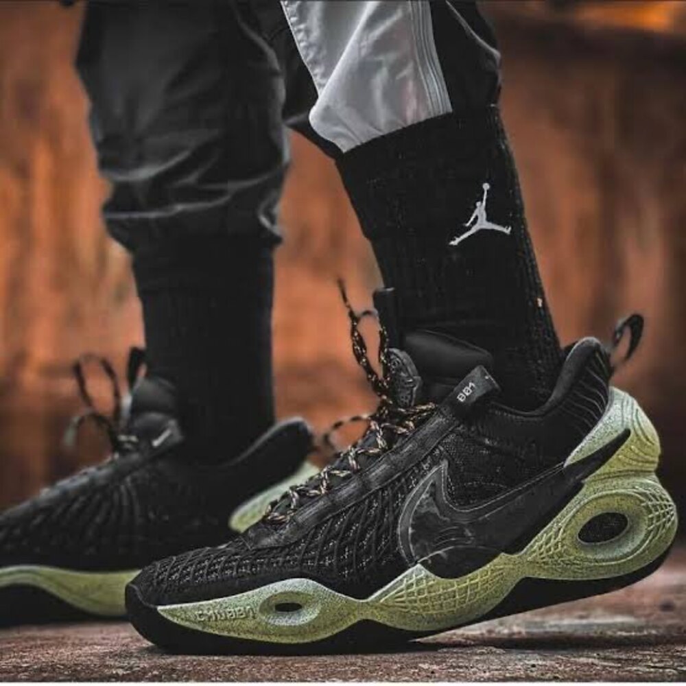 Nike Cosmic Unity Green Black Glow Space 1