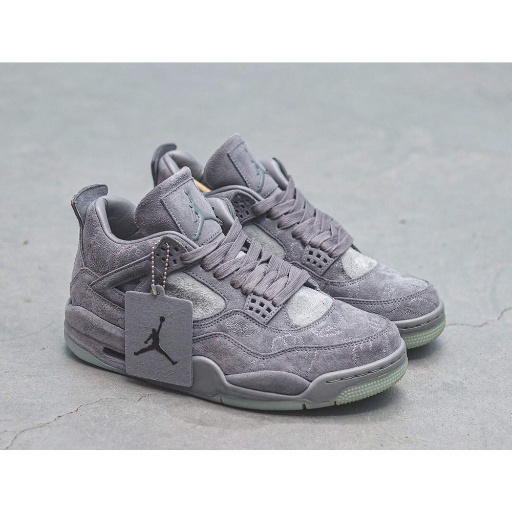 Nike Air Jordan Retro 4 Kaws 1