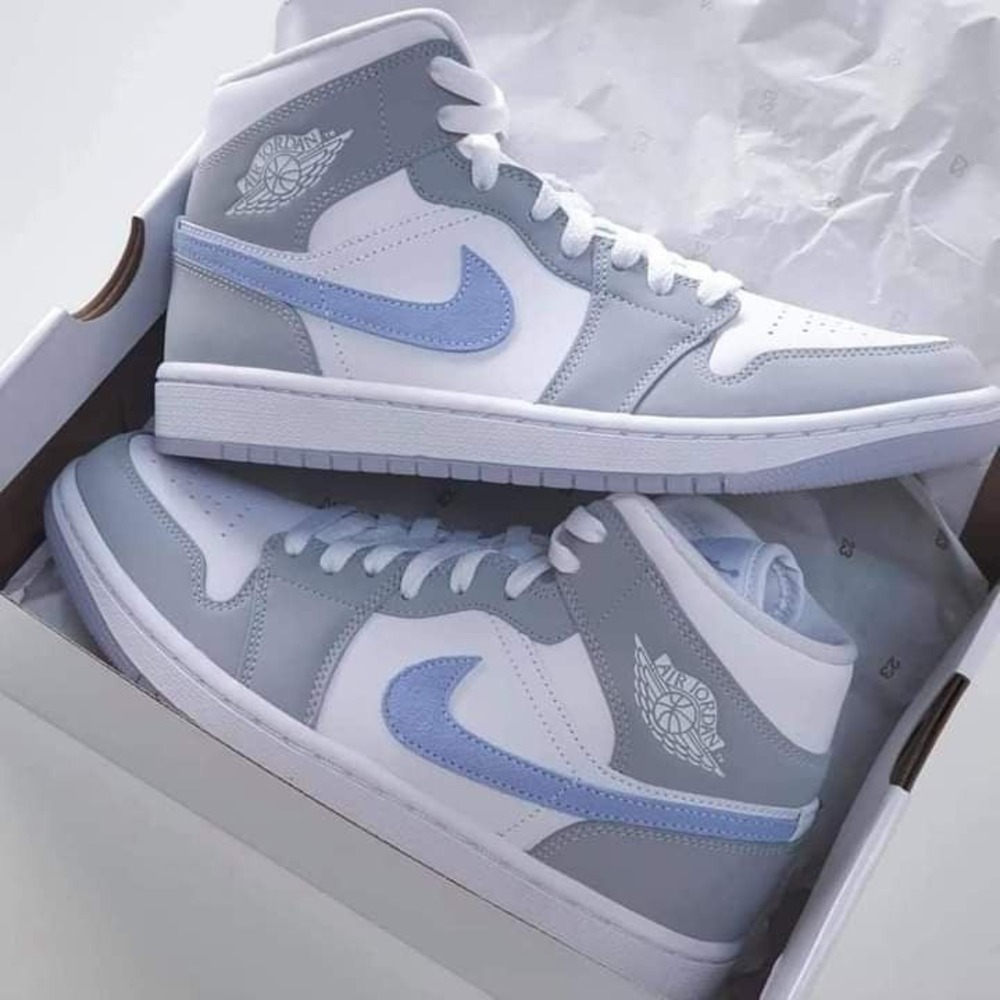 Nike Air Jordan 1 Mid Wolf Grey 1