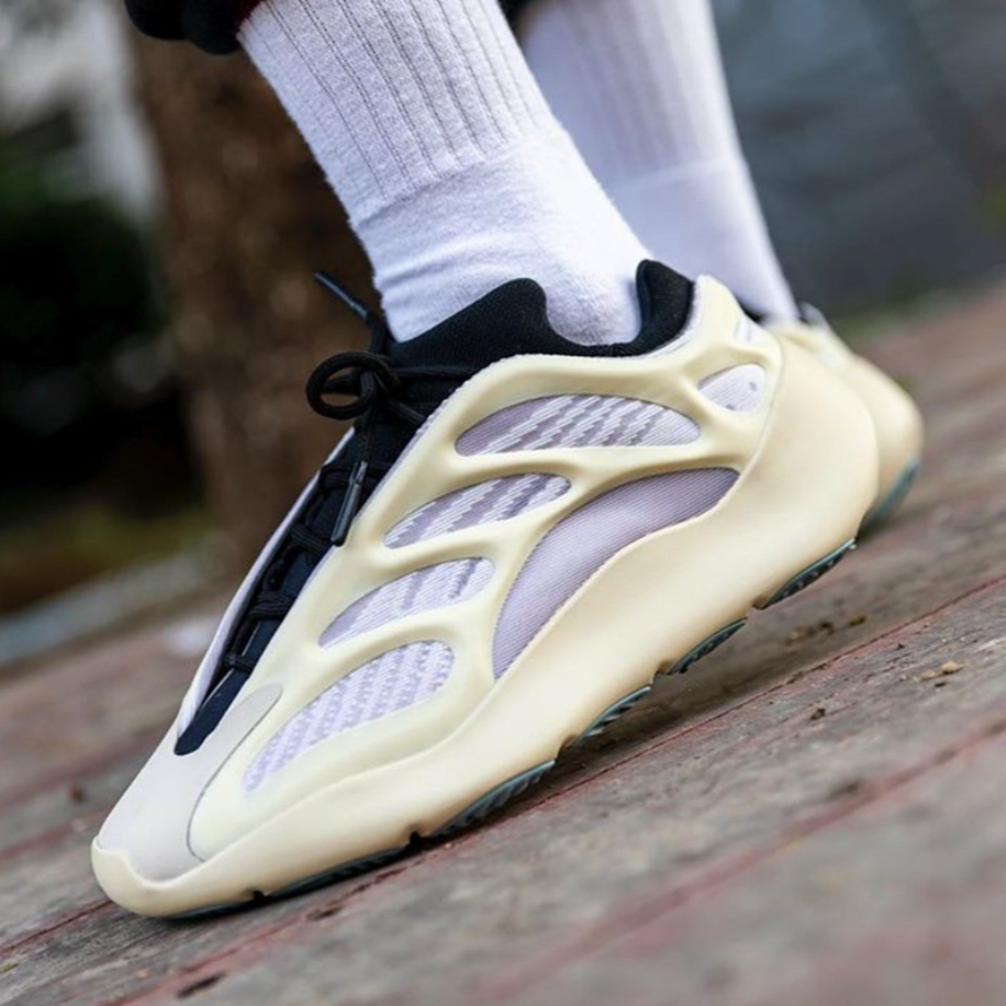Adidas Yeezy Boost 700 V3 Azael 1