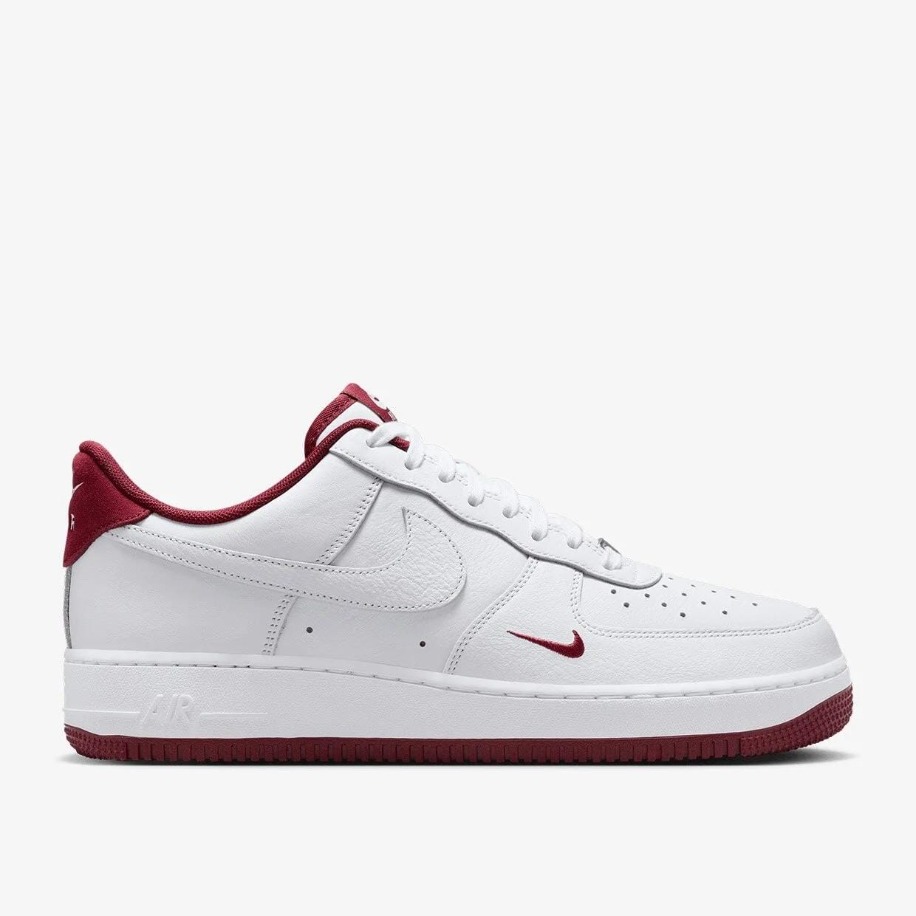 Nike Air Force 1 07 Low Photon Red 1