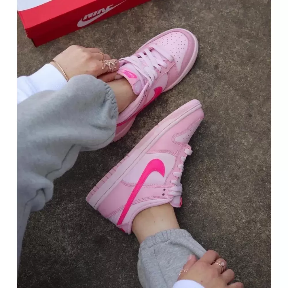 Nike Dunk Low Triple Pink 1