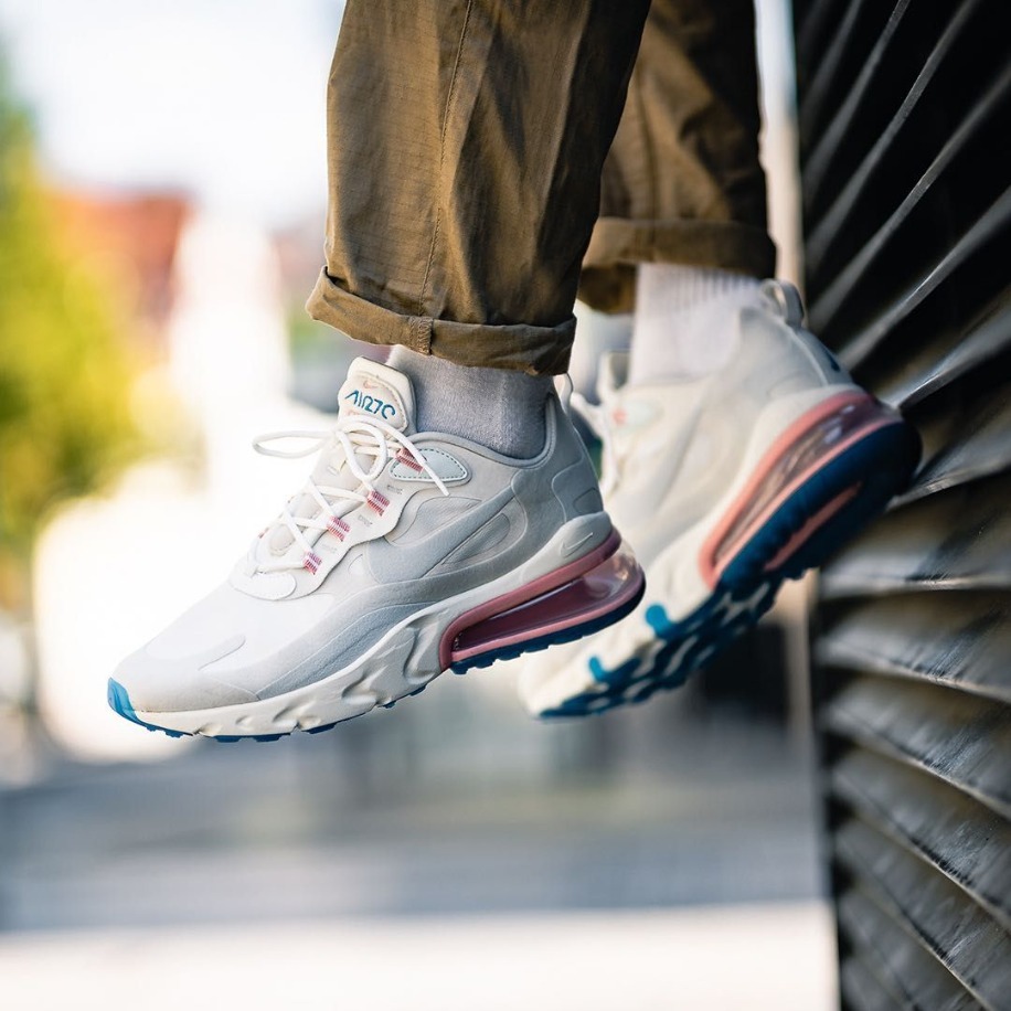 Nike Air Max 270 React Summit White Pink 1