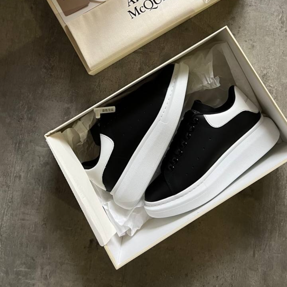 Alexander McQueen Black White 1