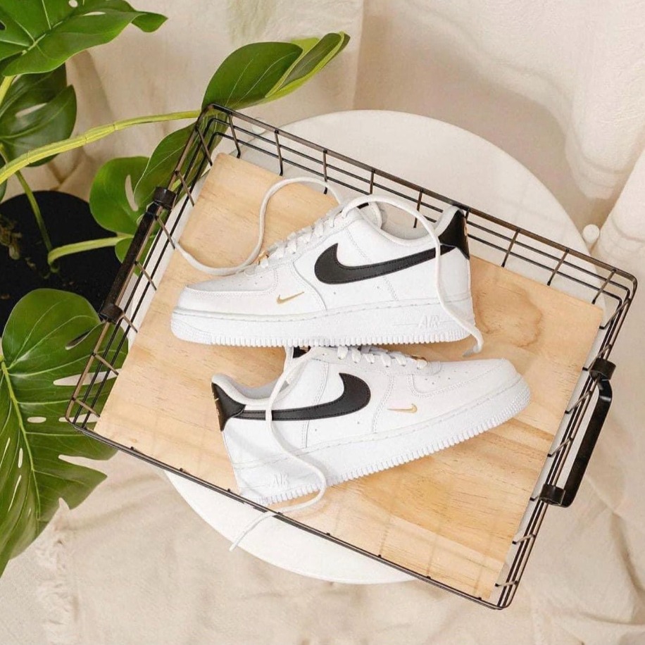Nike Air Force 1 Low Essential White Black Gold 2