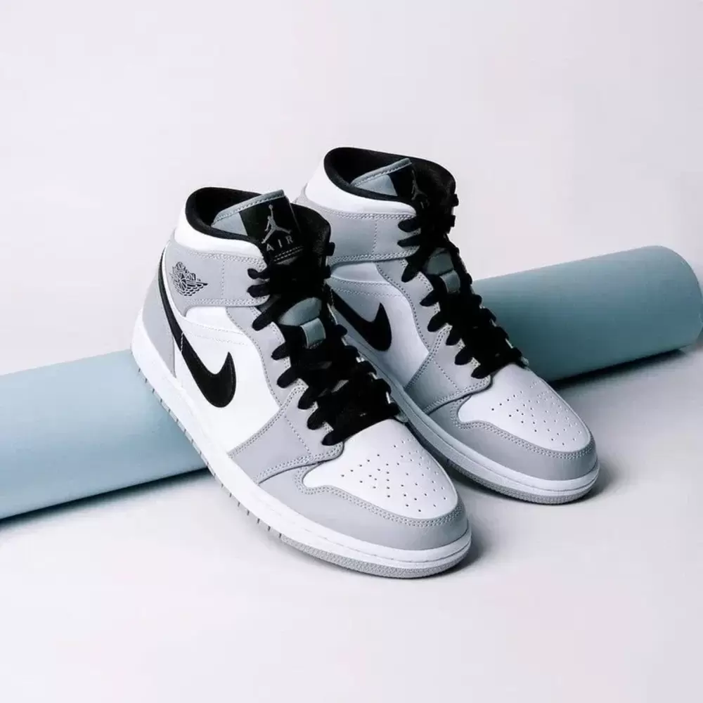 Nike Air Jordan 1 Mid Light Smoke Grey 1