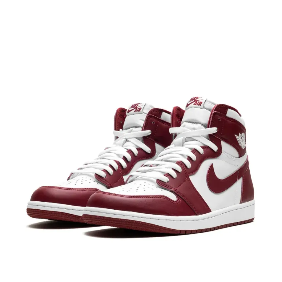 Nike Air Jordan 1 Retro High OG Team Red 2